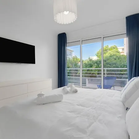 2 - Grand Balcon - A 1 Min De La * كان