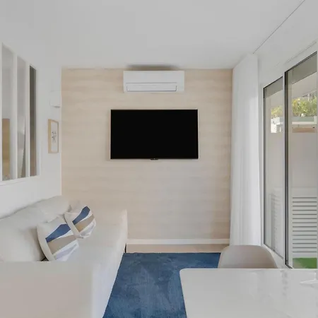 Monret Rouge 아파트 칸느